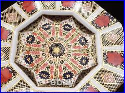 1990 Royal Crown Derby Bone China Old Imari 9 Octagonal Luncheon Plate #1128