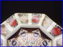 1990 Royal Crown Derby Bone China Old Imari 9 Octagonal Luncheon Plate #1128