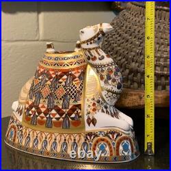 1998 Royal Crown Derby 8 Camel Imari Paperweight Figurine England Pristine