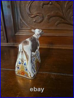 2007 Royal Crown Derby Bluebell Calf Paperweight Porcelain Figurine Gold Stopper