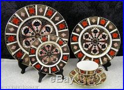 (30) Pc. Royal Crown Derby Old Imari #1128 Bone China Dinner Service for 6