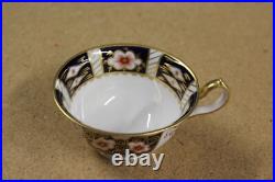 4 Piece Place Setting Traditional Imari 2451 Royal Crown Derby England MINT