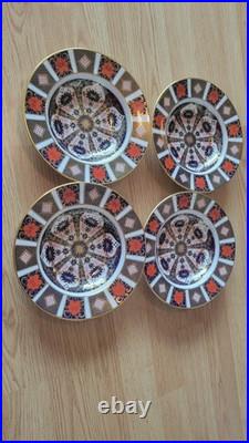 4 vintagw Royal Crown Derby Old Imari 1128 Rimmed Soup Bowls