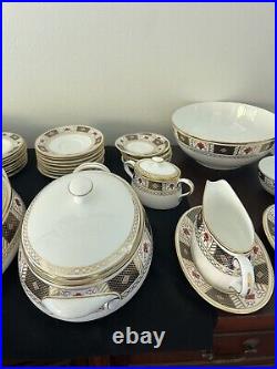 76 Piece Royal Crown Derby Derby Boarder English Bone China 8 Full Sets 1965