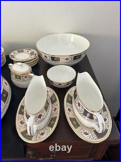 76 Piece Royal Crown Derby Derby Boarder English Bone China 8 Full Sets 1965