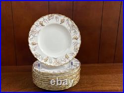 96 pcs Royal Crown Derby Vine bone china dinner service, Serve 12-16, excellen 96 pcs Royal Crown Derby Vine bone china dinner service, Serve 12-16, excellen