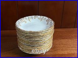 96 pcs Royal Crown Derby Vine bone china dinner service, Serve 12-16, excellen