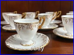 96 pcs Royal Crown Derby Vine bone china dinner service, Serve 12-16, excellen