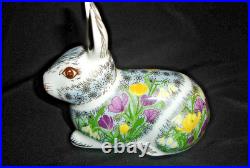 Adorable Royal Crown Derby 2017 Springtime Bunny Figurine/Paperweight-MINT