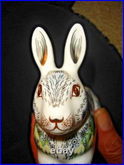 Adorable Royal Crown Derby 2017 Springtime Bunny Figurine/Paperweight-MINT