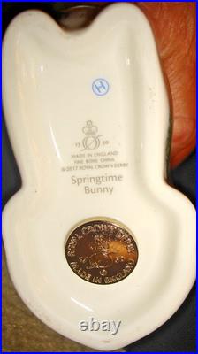 Adorable Royal Crown Derby 2017 Springtime Bunny Figurine/Paperweight-MINT