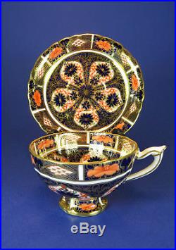 Beautiful Antique Royal Crown Derby Old Imari 1128 Footed Cup & Saucer