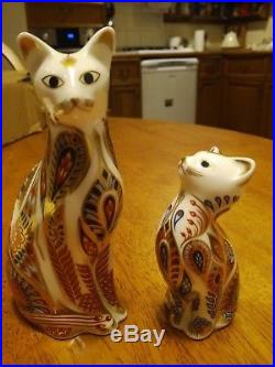 Beautiful Royal Crown Derby Cats Paperweights Big cat and little cat