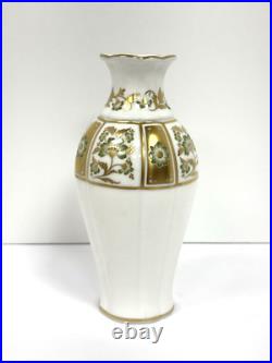 Coalport Royal Crown Derby Green Derby Panel Handpainted Fluted Porcelain Vase