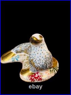 Collectible Royal Crown Derby large paperweight Sea Lion 4 1/2 H gold stopper