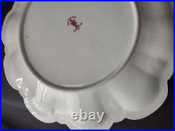 Crown Royal Derby Gold Trim Plate Blue Red White Floral Cabinet 9 (lot 453)