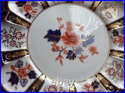 Crown Royal Derby Gold Trim Plate Blue Red White Floral Cabinet 9 (lot 453)