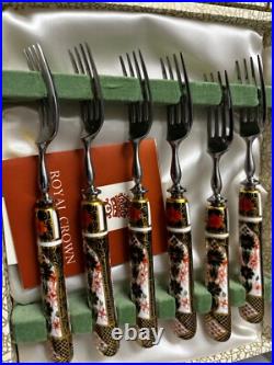 Excellent con Royal Crown Derby Old Imari 6 Forks + 6 Knives withPorcelain Handles