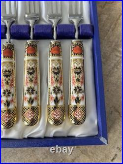 Flatware set with porcelain handles in'Old Imari' pattern by Royal Crown Derby