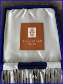 Flatware set with porcelain handles in'Old Imari' pattern by Royal Crown Derby