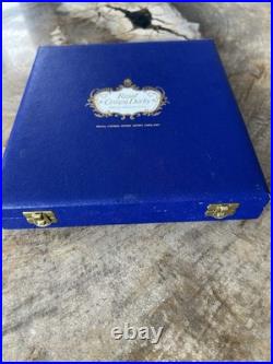 Flatware set with porcelain handles in'Old Imari' pattern by Royal Crown Derby