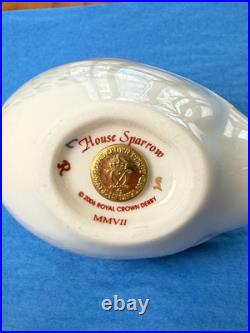 Hard To Find House Sparrow Paperweight Royal Crown Derby Gold Stopper