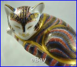 Imari Style Sleeping Cat Paper Weight Gold Stopper 1992 Royal Crown Derby