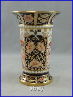Lovely Vintage Royal Crown Derby Imari Witches 6299 Trumpet Vase