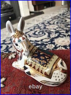 Magnificent ROYAL CROWN DERBY'Thistle the Donkey' Paperweight Gold Stopper