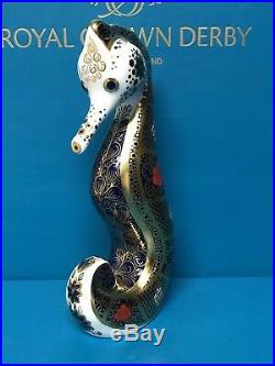 New Royal Crown Derby 1st Quality Imari Solid Gold Band Seahorse Paperweight