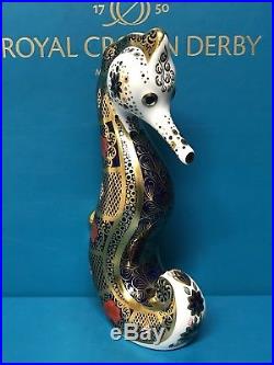 New Royal Crown Derby 1st Quality Imari Solid Gold Band Seahorse Paperweight