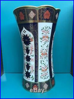 New Royal Crown Derby 2nd Quality Old Imari Solid Gold Band 12 Column Vase