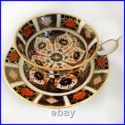OLD IMARI Royal Crown Derby Cup & Saucer Footed Elizabeth NEW NEVER USED England