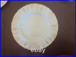 ROYAL CROWN DERBY FINE BONE CHINA VINE GOLD PATTERN Service for 6