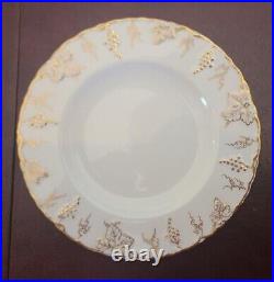 ROYAL CROWN DERBY FINE BONE CHINA VINE GOLD PATTERN Service for 6