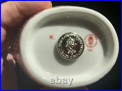 ROYAL CROWN DERBY Hen Paperweight withGold Button in Original Box