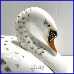 ROYAL CROWN DERBY White Swan Paperweight 22K Gold Gild Lotus Flowers Dragonfly
