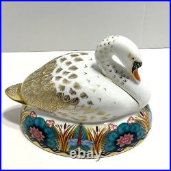 ROYAL CROWN DERBY White Swan Paperweight 22K Gold Gild Lotus Flowers Dragonfly