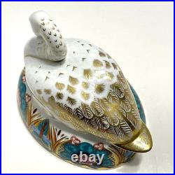 ROYAL CROWN DERBY White Swan Paperweight 22K Gold Gild Lotus Flowers Dragonfly