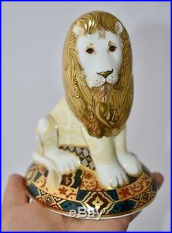 Rare Boxed Limited Edition Royal Crown Derby Paperweight HERALDIC LION Signed