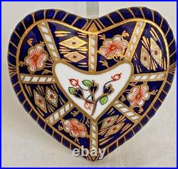 Rare Royal Crown Derby 6299 Derby Witches Pattern Heart Shaped Box 1926