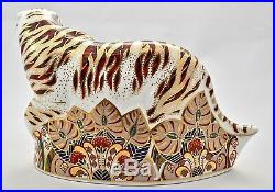 Retired Royal Crown Derby Bengal Tiger Imari Paperweight Excellent 1st Quality