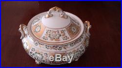 Royal Crown DERBY PANEL GREEN COVERED VEGETABLE DISH WITH LID model A1237