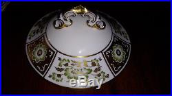 Royal Crown DERBY PANEL GREEN COVERED VEGETABLE DISH WITH LID model A1237