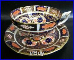 Royal Crown Derby 1128 Old Imari Interior Cabinet Footed Tea Cup & Saucer 1926