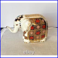 Royal Crown Derby 1996 Imari style elephant paperweight/figurine with gold stopper