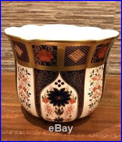 Royal Crown Derby 1st Quality Old Imari Solid Gold Band Gardenia Planter