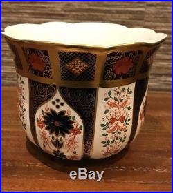 Royal Crown Derby 1st Quality Old Imari Solid Gold Band Gardenia Planter
