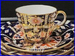 Royal Crown Derby 2451 Traditional Imari 5 Piece Place Setting Excellent