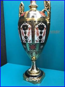 Royal Crown Derby 2nd Quality Old Imari Solid Gold Band Small Trophy Vase